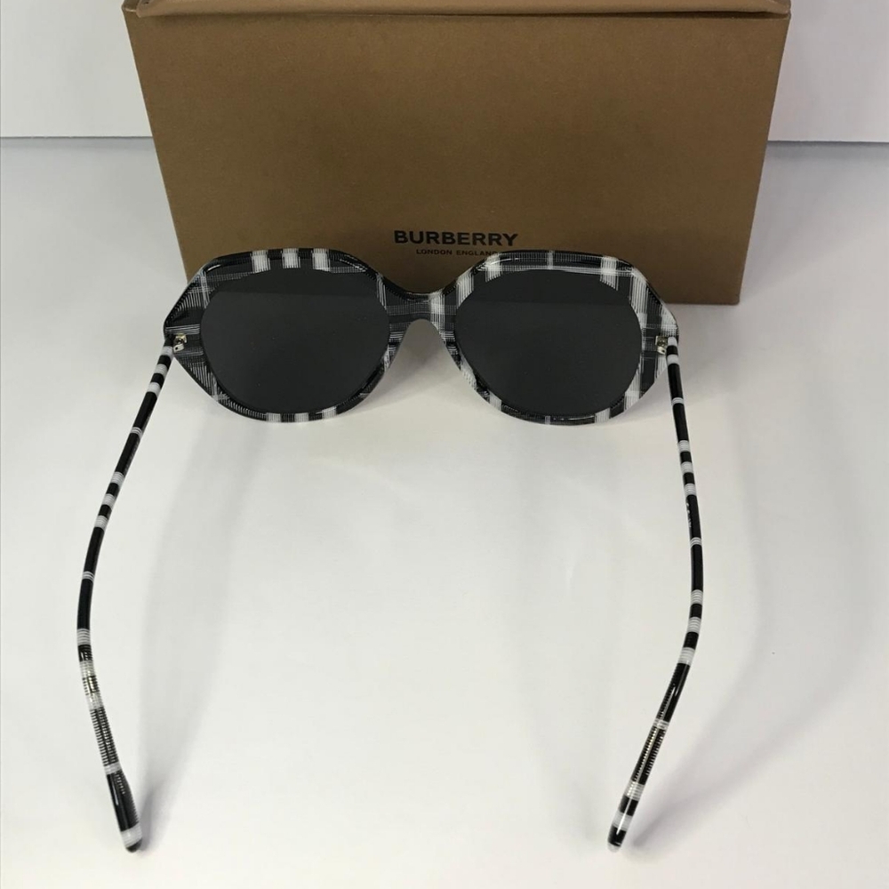 New - Burberry Vanessa Dark Grey Geometric Ladies Sunglasses BE4375F 400487 57. - Picture 9 of 16